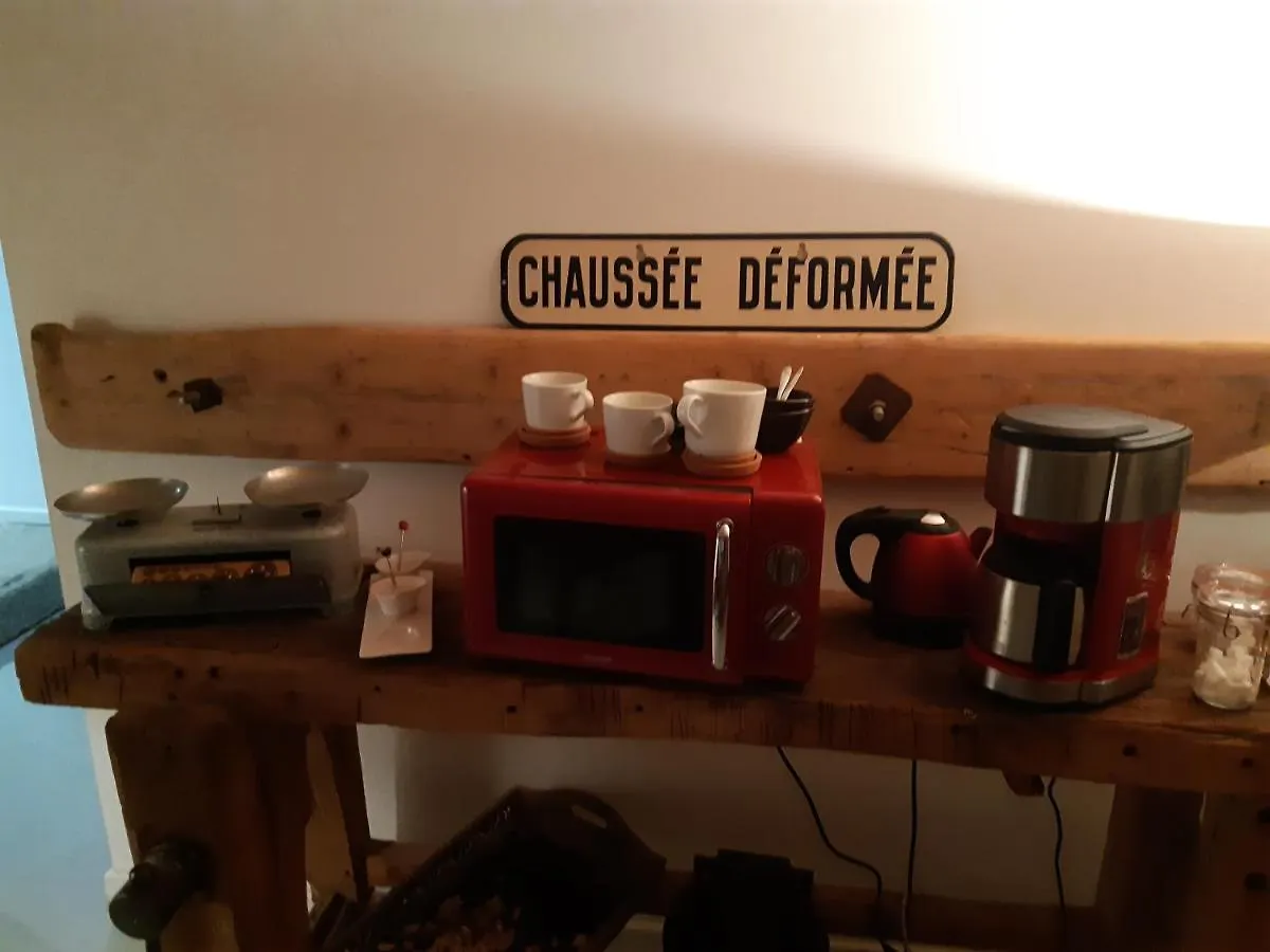 Hotel Les Ronzières à Saint-Paul-d'Uzore 0*,  France