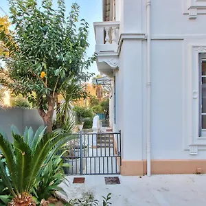 https://villa-angelus.fr-provencehotel.com